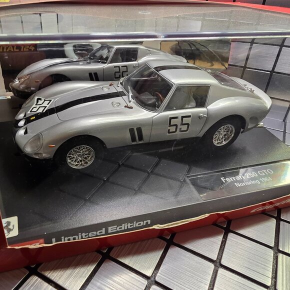 1/24 Scale Carrera Digital Ferrari 250 GTO No.25 1963 Silver – Limited Edition - Picture 12 of 13
